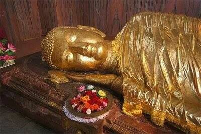 buddha liegend